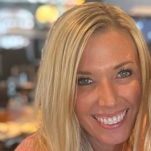 Meet your Posher, Angie